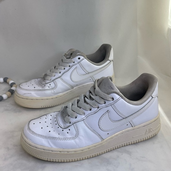 Nike Nike Air Force 1 Low White sneakers DD8959-100 Size 6 - Picture 1 of 9